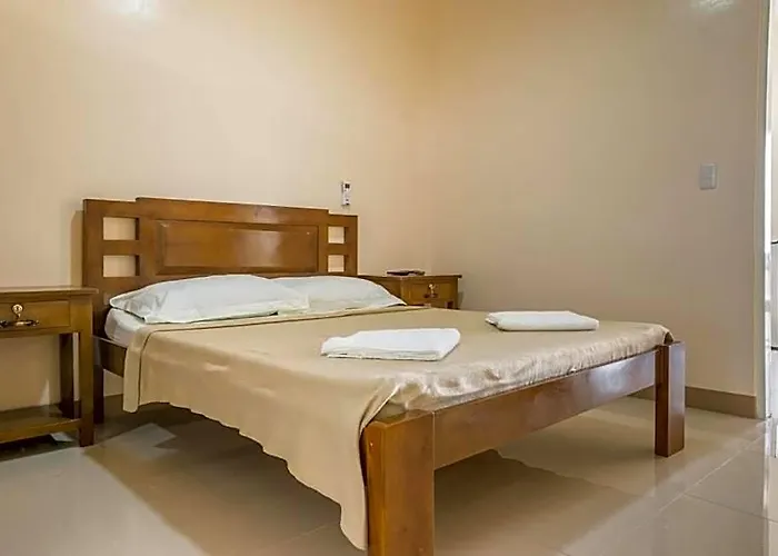 Kellocks' Seaview Apartelle 2*